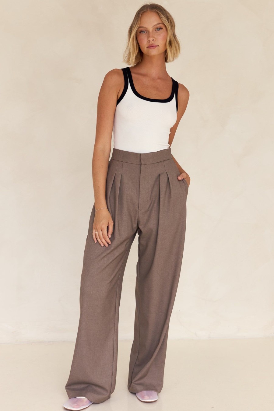 Clothing Runway Scout | Carter Pant (Khaki)