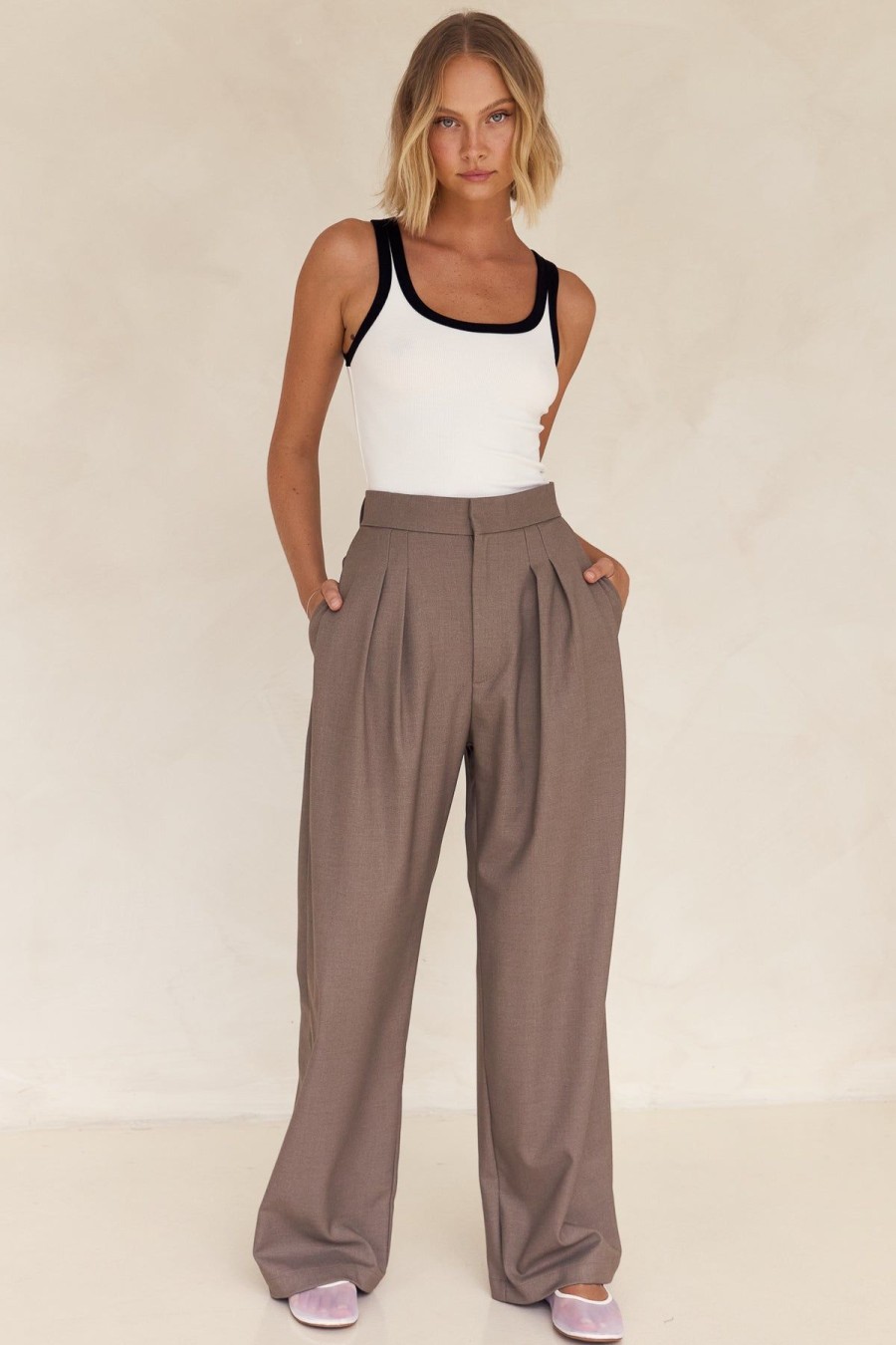 Clothing Runway Scout | Carter Pant (Khaki)