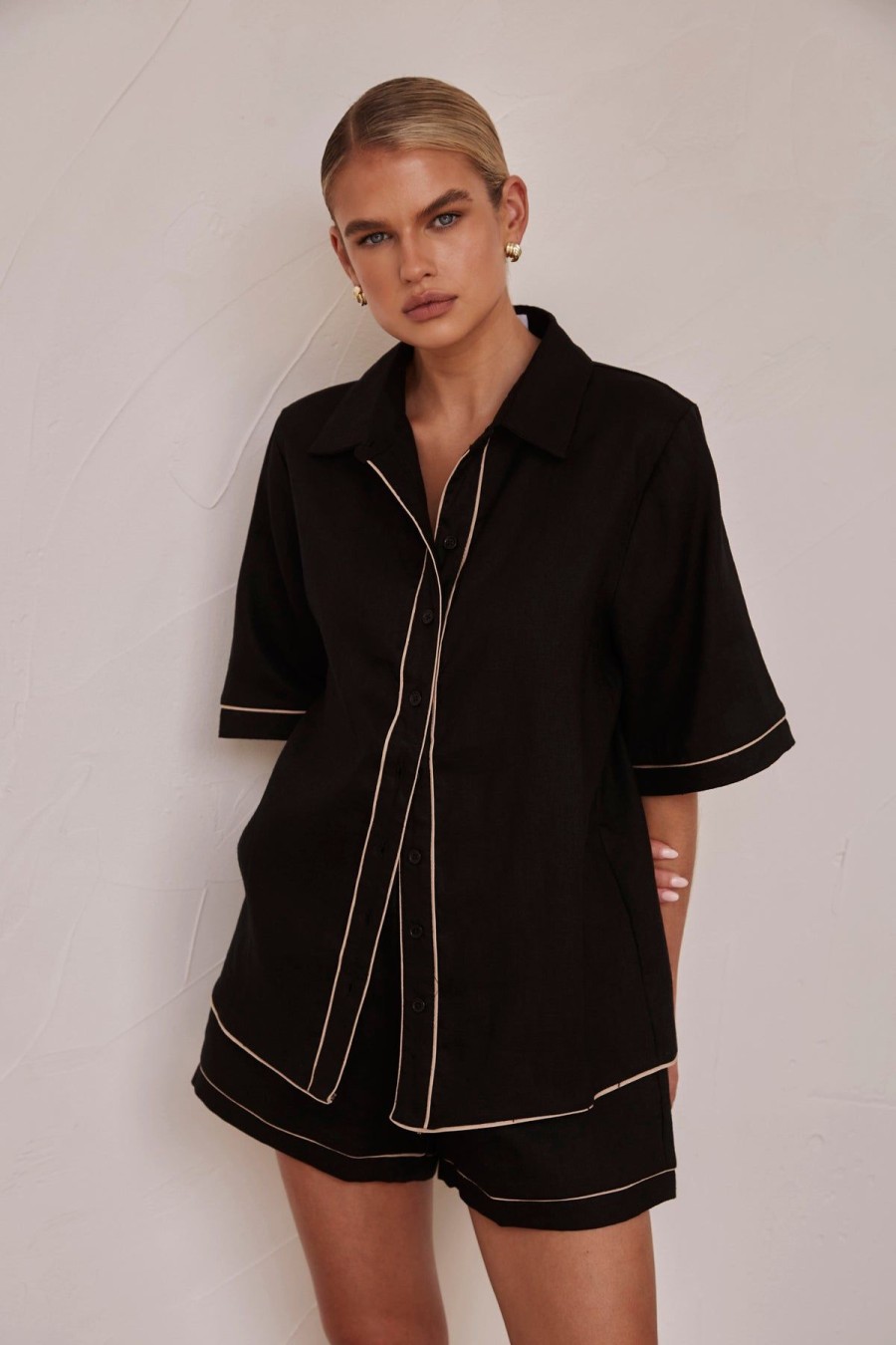 Maternity Runway Scout | Lola Shirt (Black)