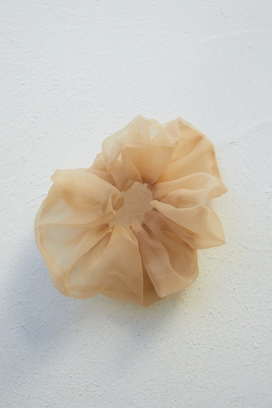 Accessories Runway Scout | April Scrunchie (Beige)