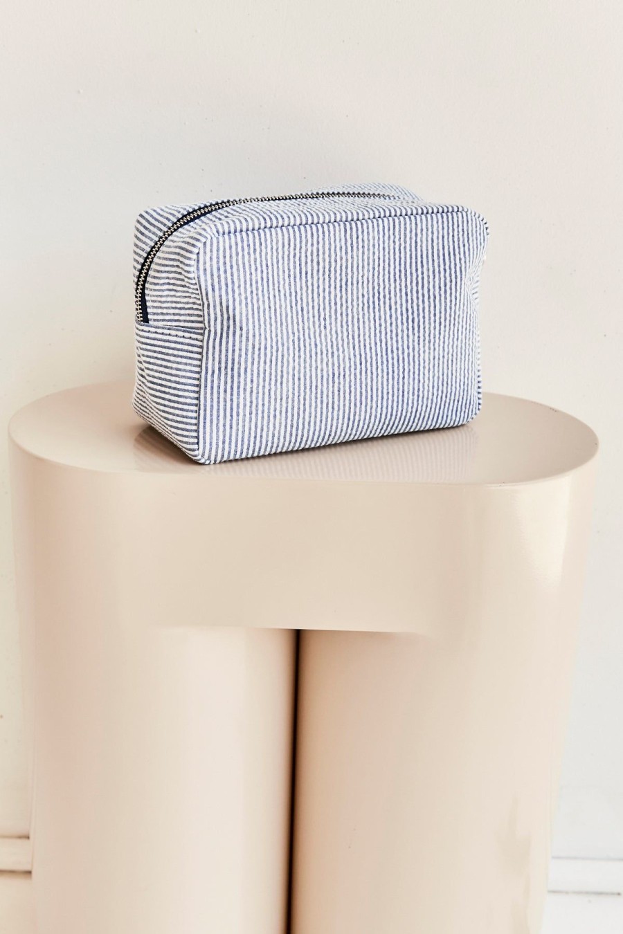 Accessories Runway Scout | Romilly Makeup Bag (Blue)