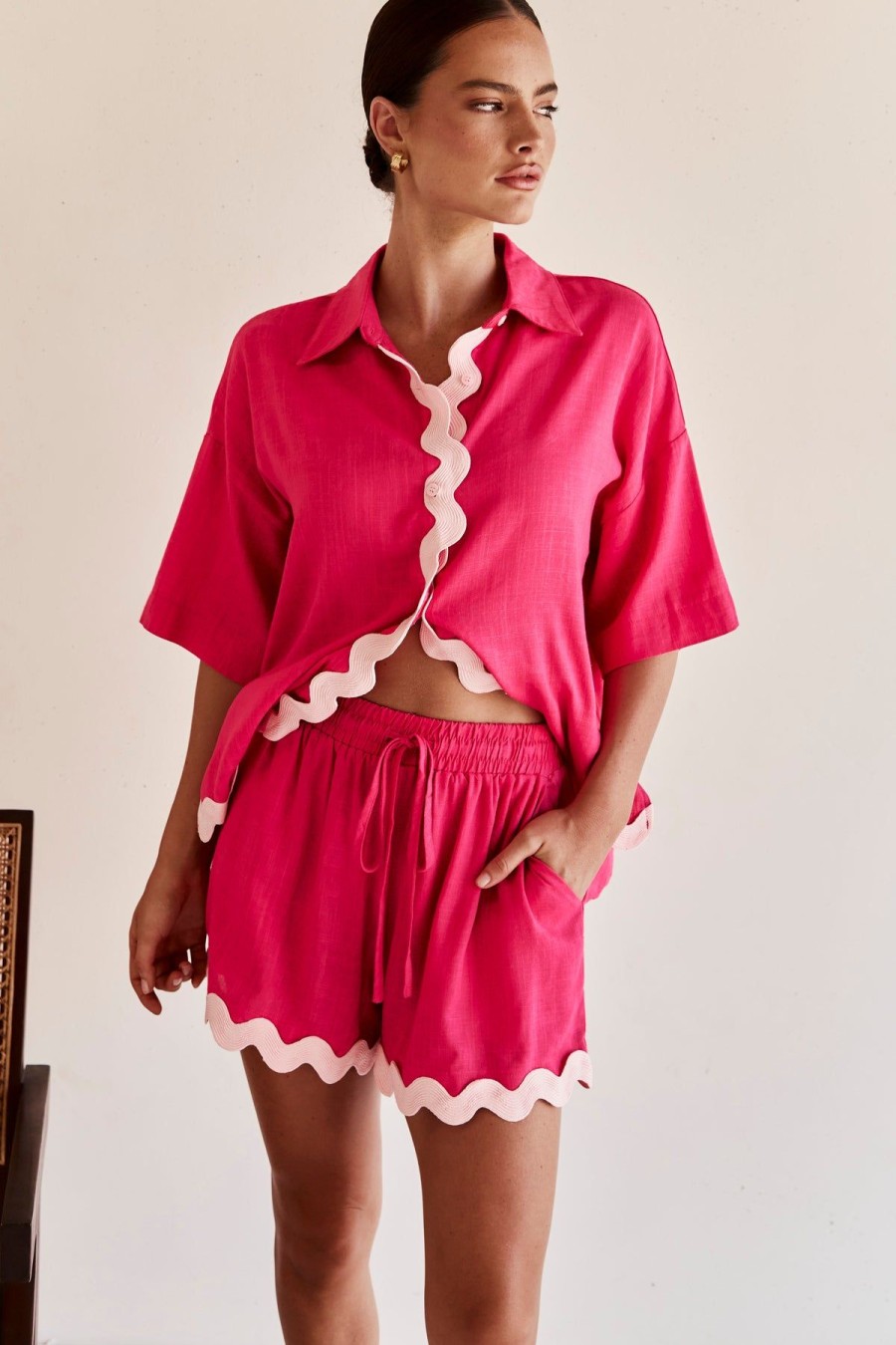 Maternity Runway Scout | Montana Shorts (Fuchsia)